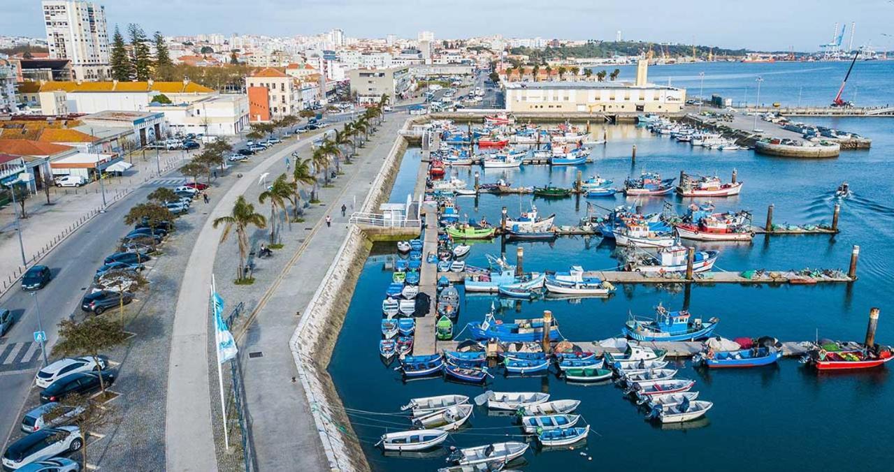 Apartamento Situado No Centro Historico Da Cidade Setúbal Esterno foto